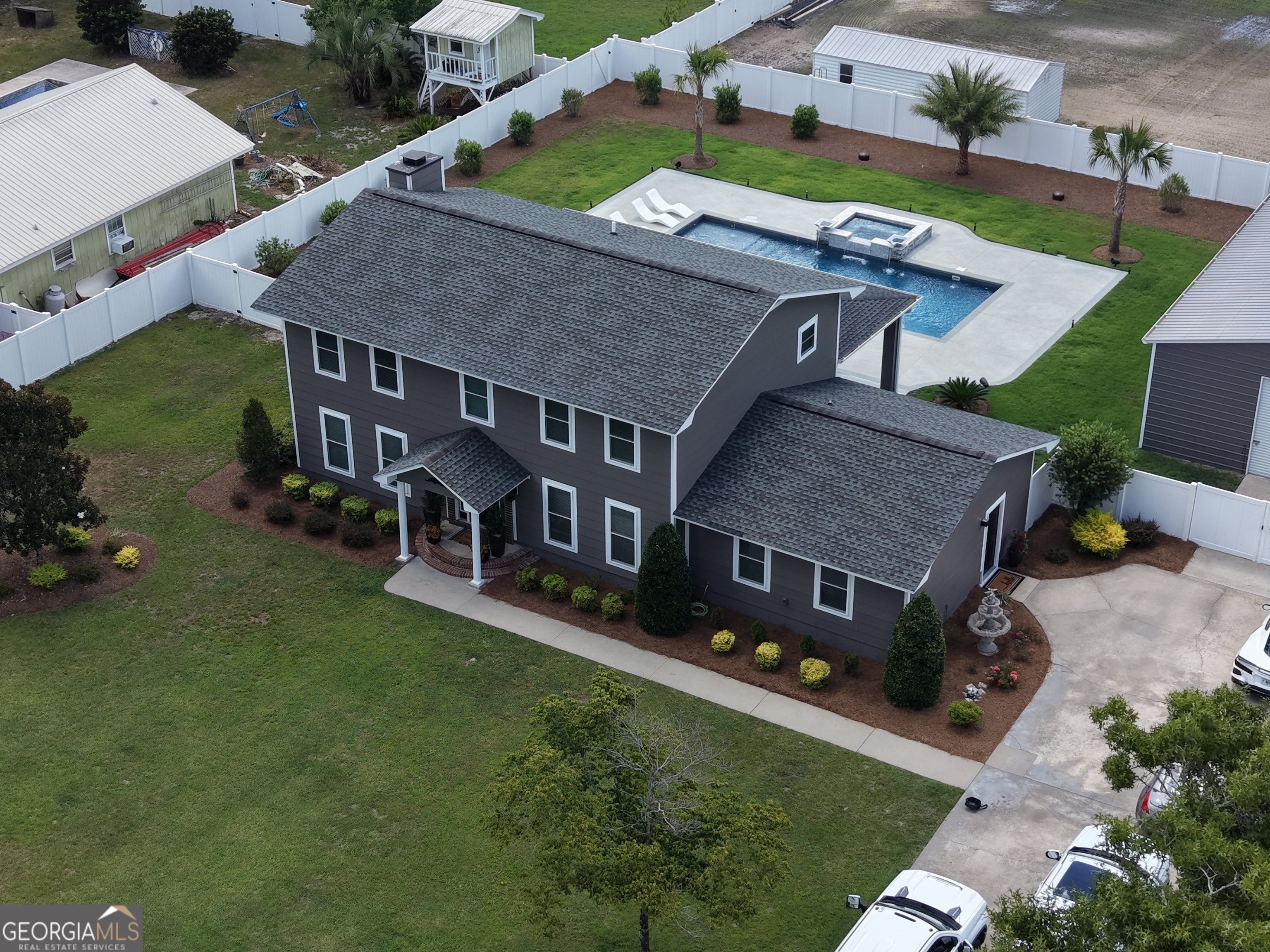 712 Old Waynesville RD