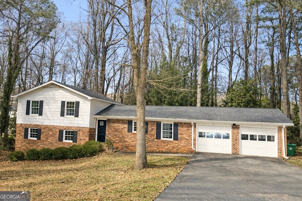 Photo of 2802 Leisure Woods Lane, Decatur, GA 30034 (MLS # 10716164)