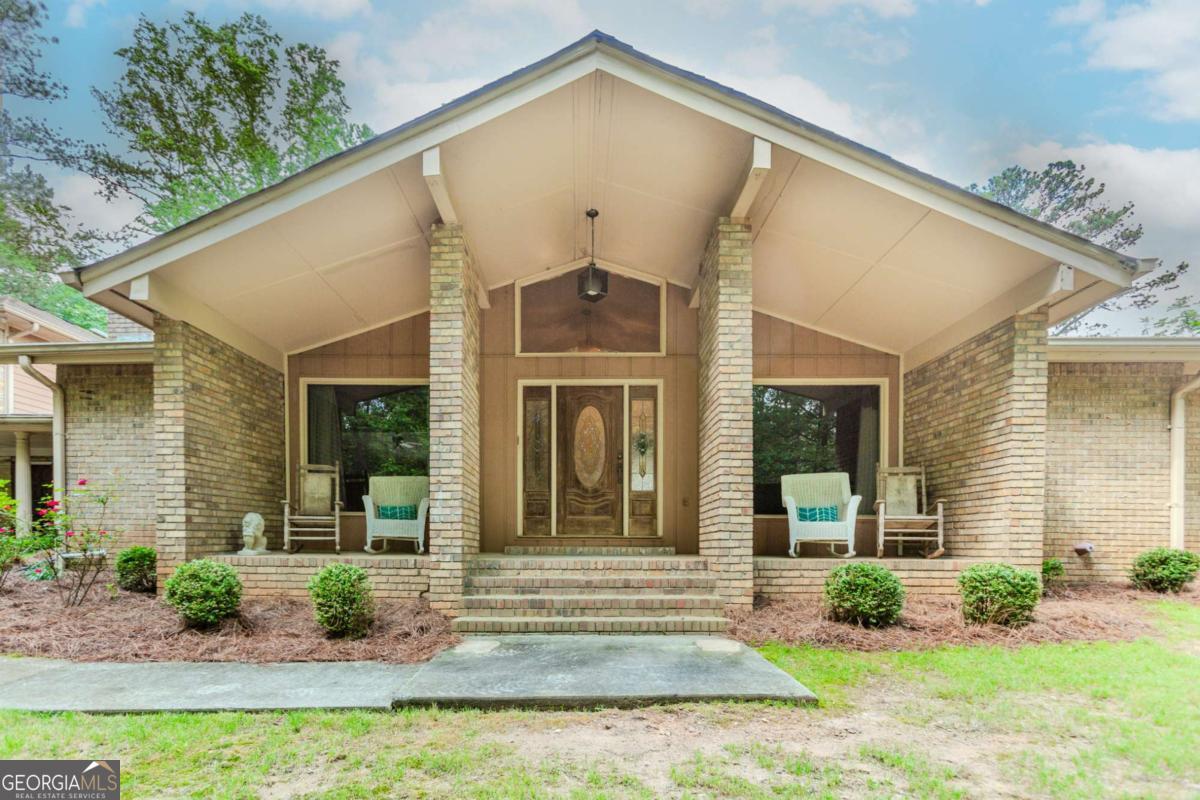 2228 WALKER DR