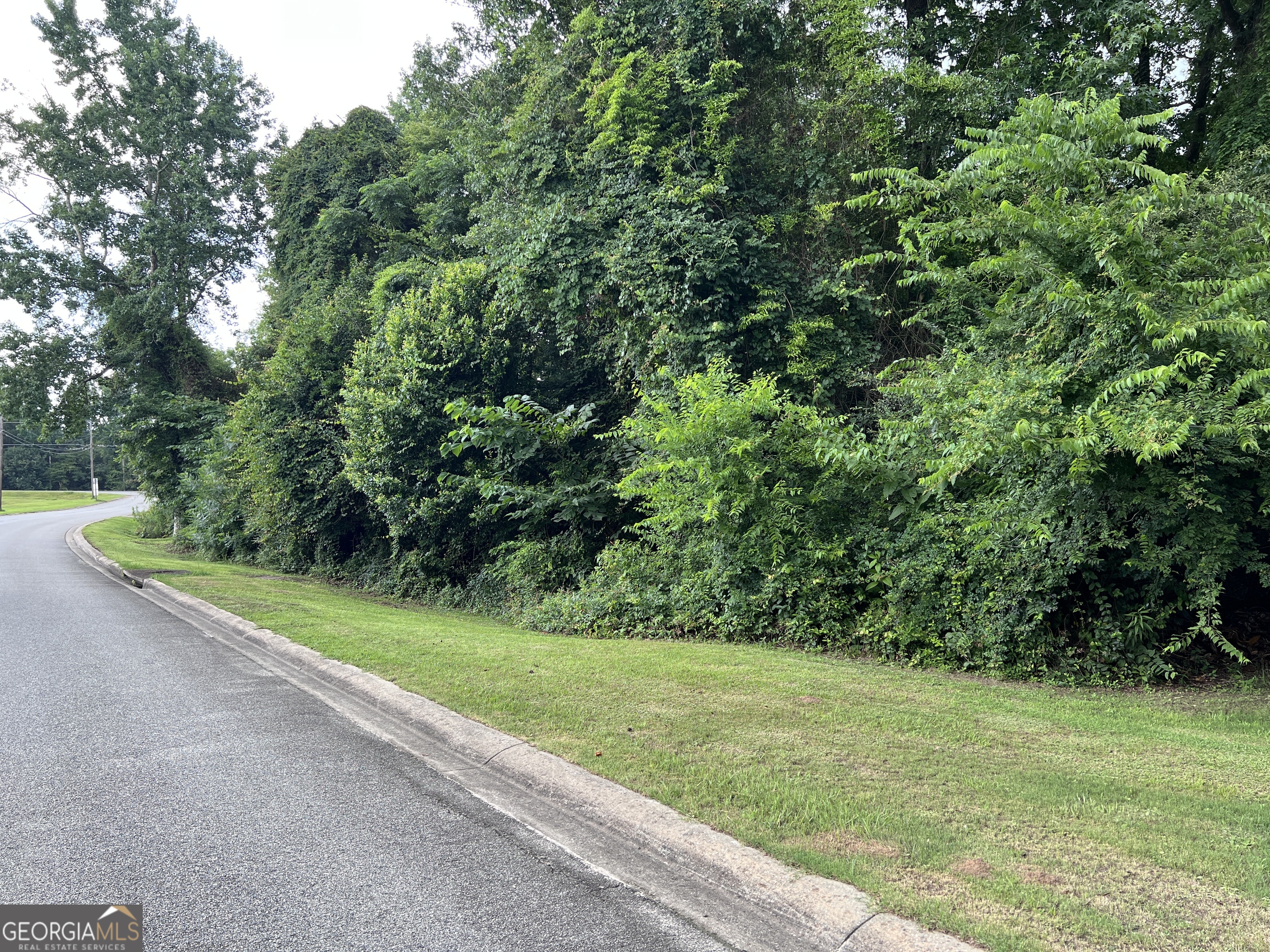 Nice building lot in a quiet area near Lake Eufaula