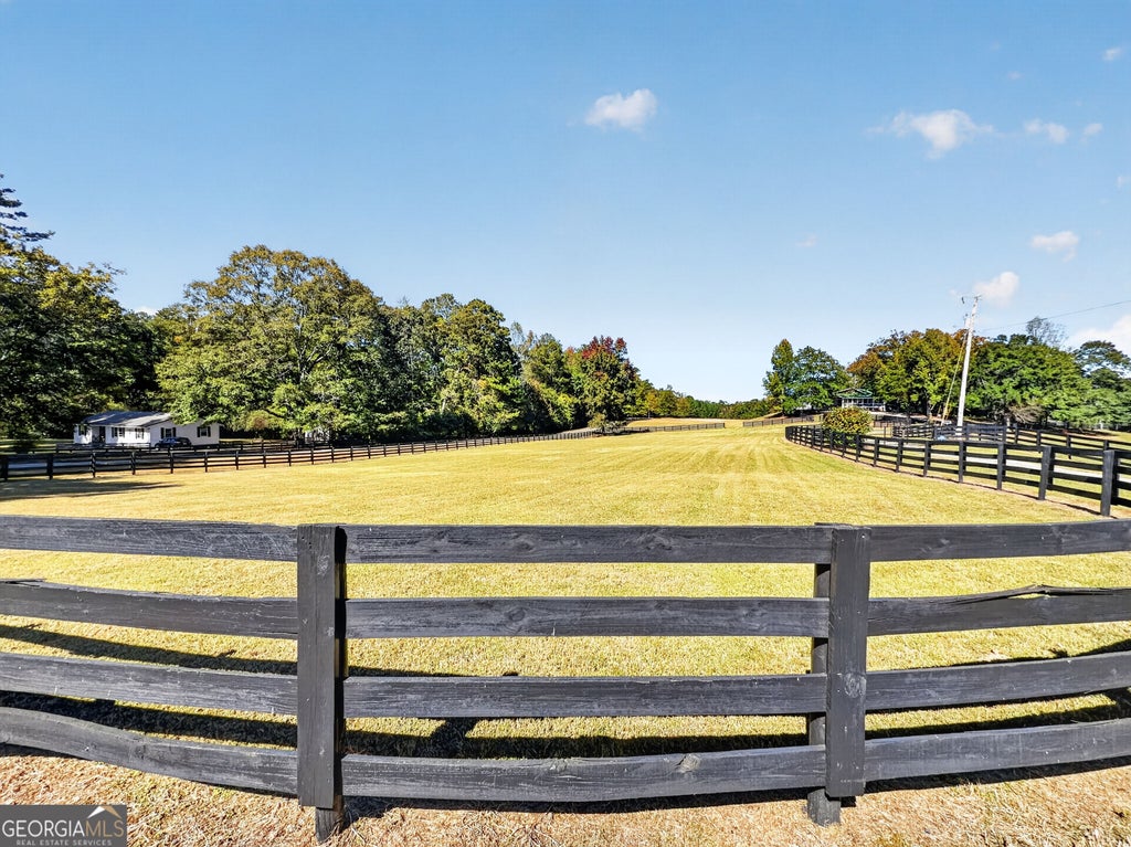 Photo of 35 Saddleback Farms Drive, Newnan, GA 30263 (MLS # 10878587)