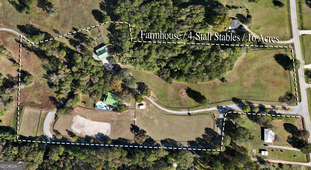 Photo of 35 Saddleback Farms Drive, Newnan, GA 30263 (MLS # 10878587)