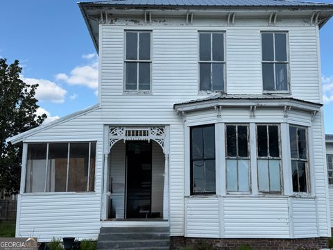 10 N Church ST Lumber City GA 31549