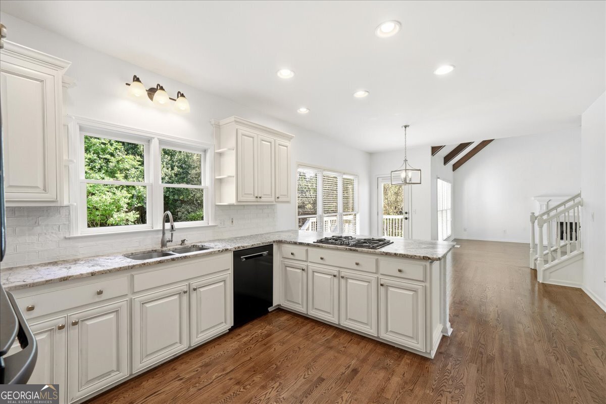 520 Waterside CT