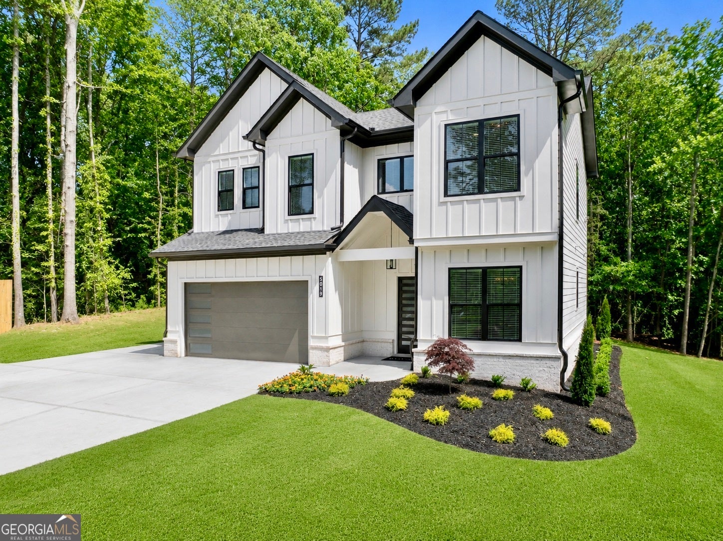 5019 Nichols DR