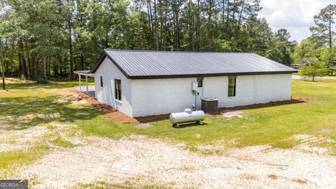 A home in Baxley