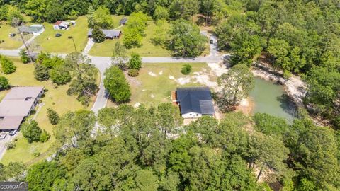 A home in Baxley