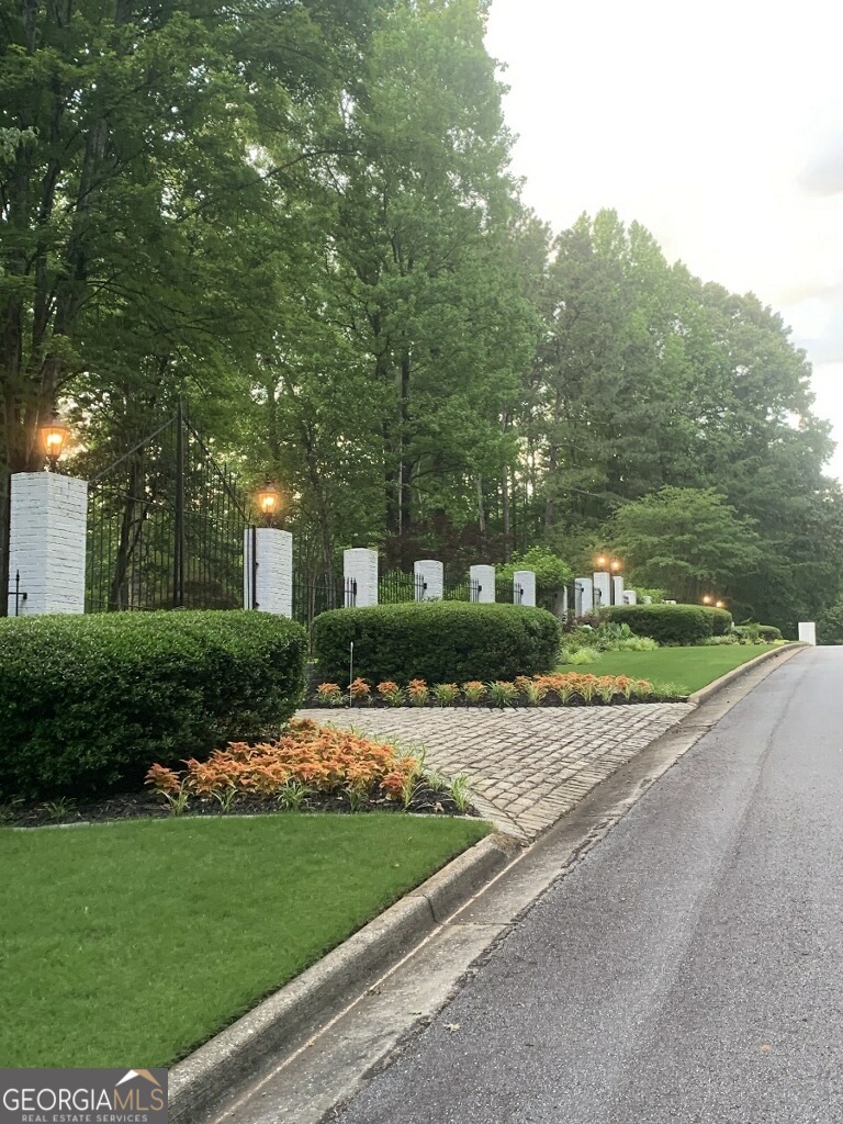 1700 Chartwell TRCE