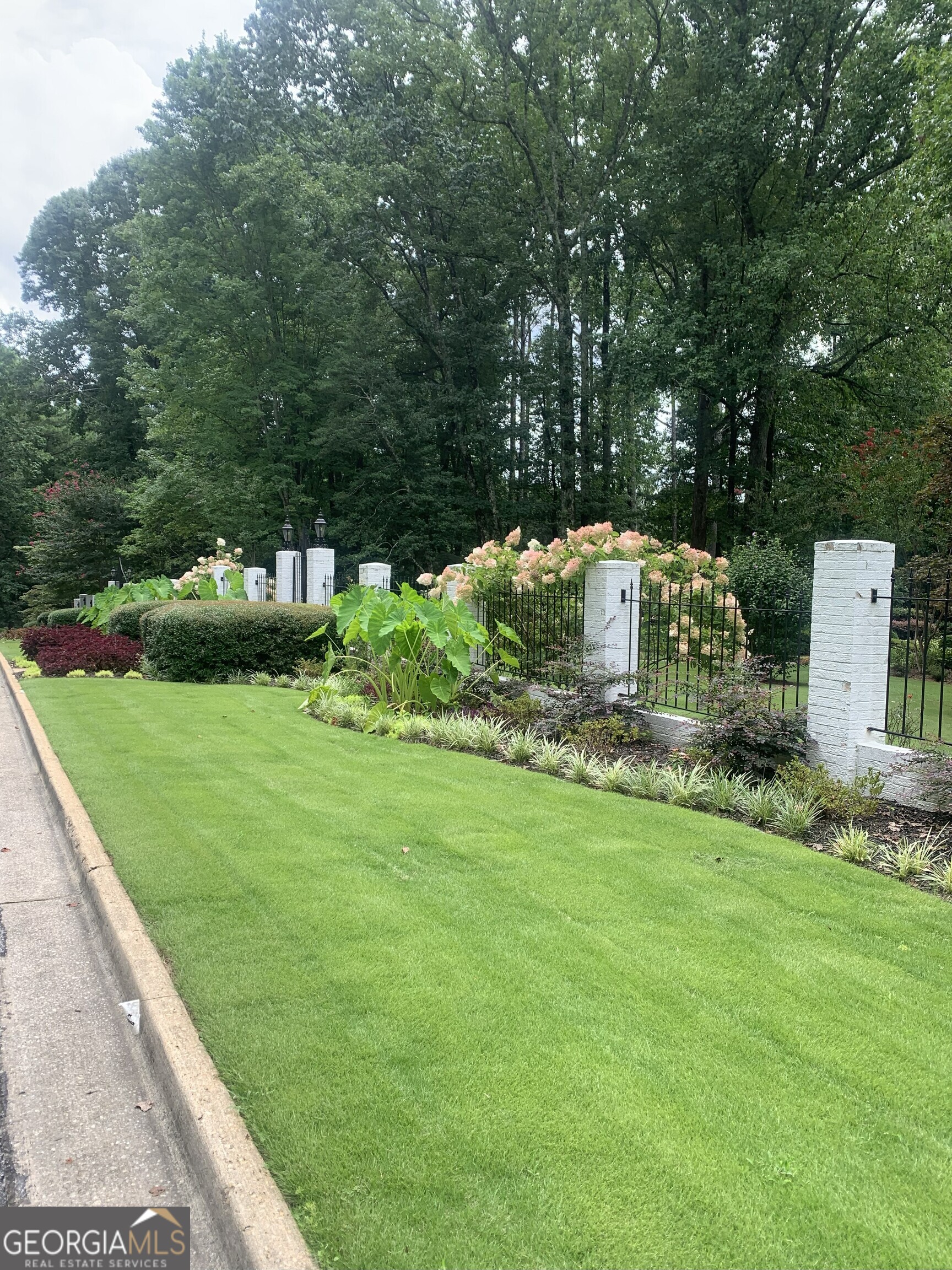 1700 Chartwell TRCE