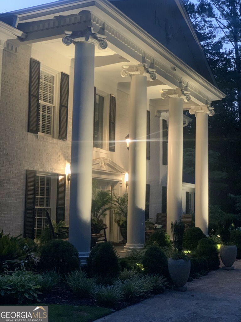 1700 Chartwell TRCE