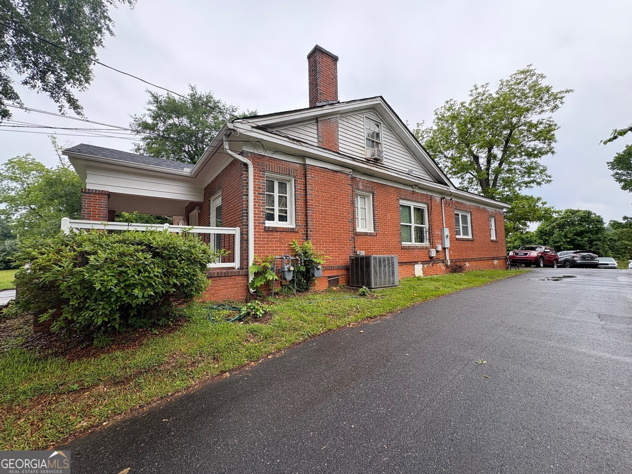 720 W Main ST