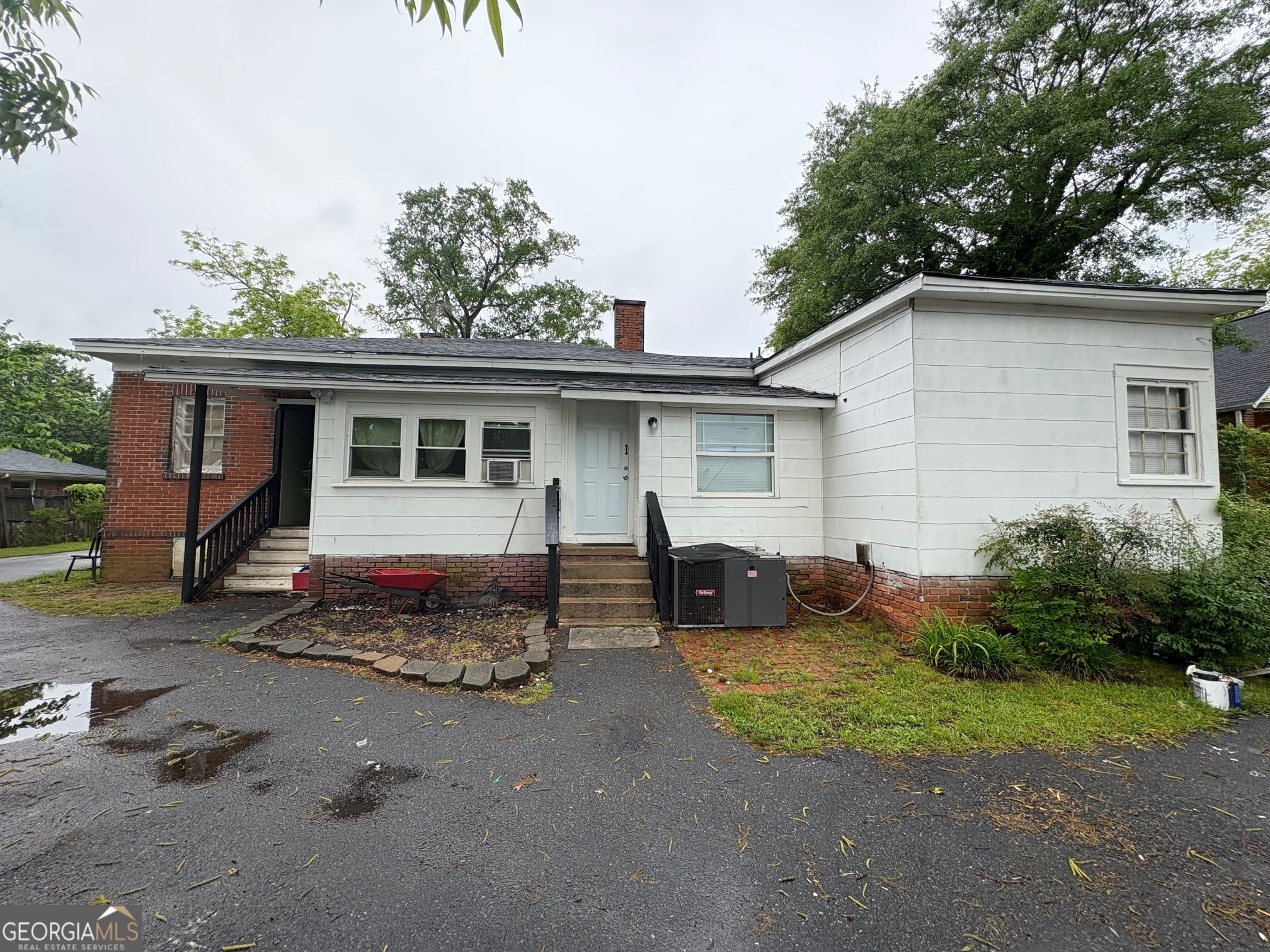 720 W Main ST