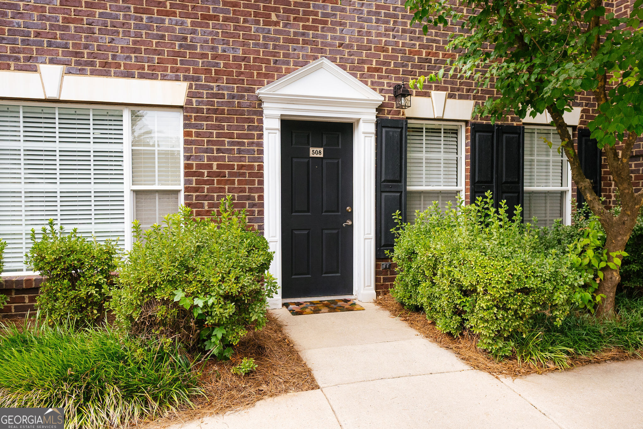 Welcome to 101 Wood Lake Dr, a 2-bedroom, 2.5-bathroom condo located on the west side Athens, GA, in the beautiful Wood Lake community, featuring lots of shady trees, a community pool and convenient parking. This property boasts an array of desirable features that make it a standout choice for those seeking a comfortable and convenient lifestyle. The home is equipped with a dishwasher, washer/dryer, built in bookshelves in the living room and large bedrooms. The location is simply unbeatable, placing you in close proximity to a variety of local amenities and attractions, minutes from Epps Bridge shopping, Timothy Road Elementary and bus stops that bring you into the heart of Athens and UGA. Experience the perfect blend of comfort, convenience, and style at 101 Wood Lake Dr!