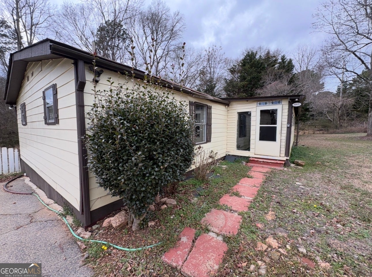 643 Dailey Mill RD
