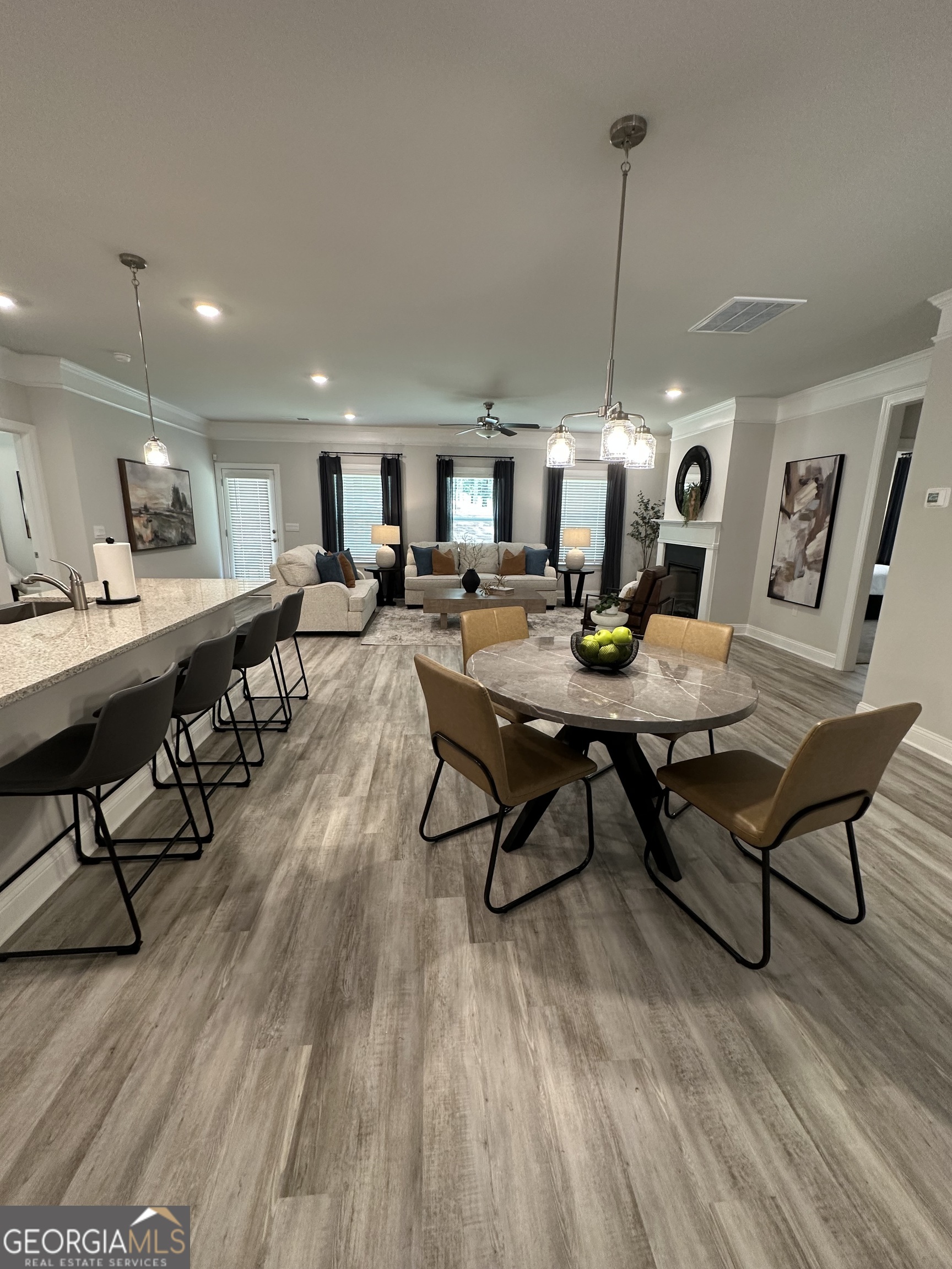 3006 Fairway DR