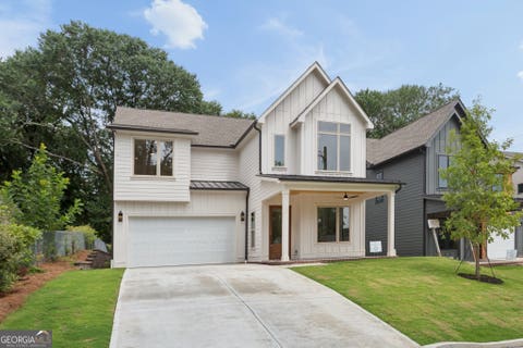Photo of 2471 Edwards Drive NW, Atlanta, GA 30318 (MLS # 10811680)