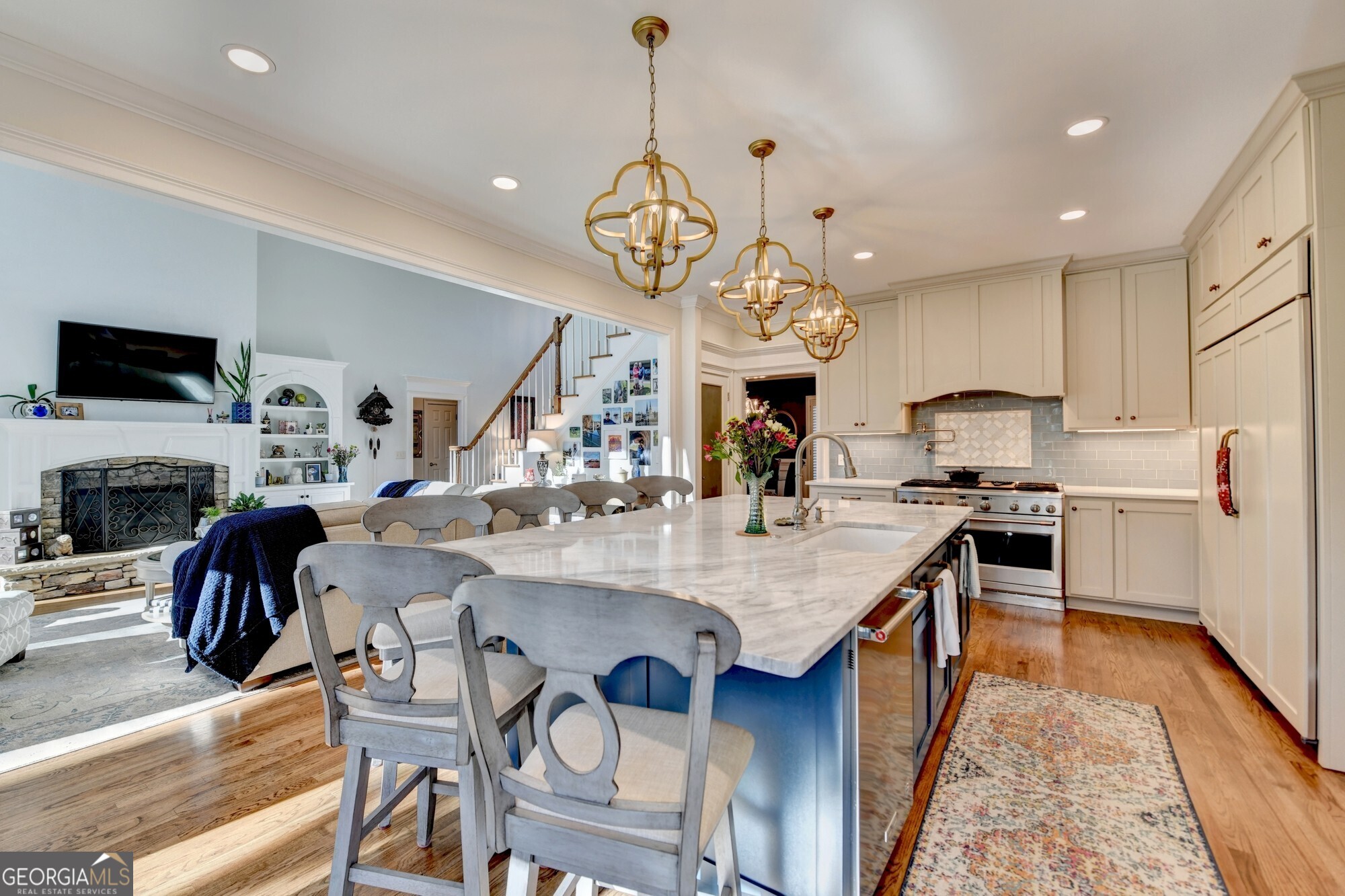 3861 Silver Brook LN