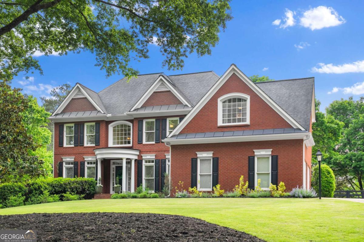 210 Hamilton WAY