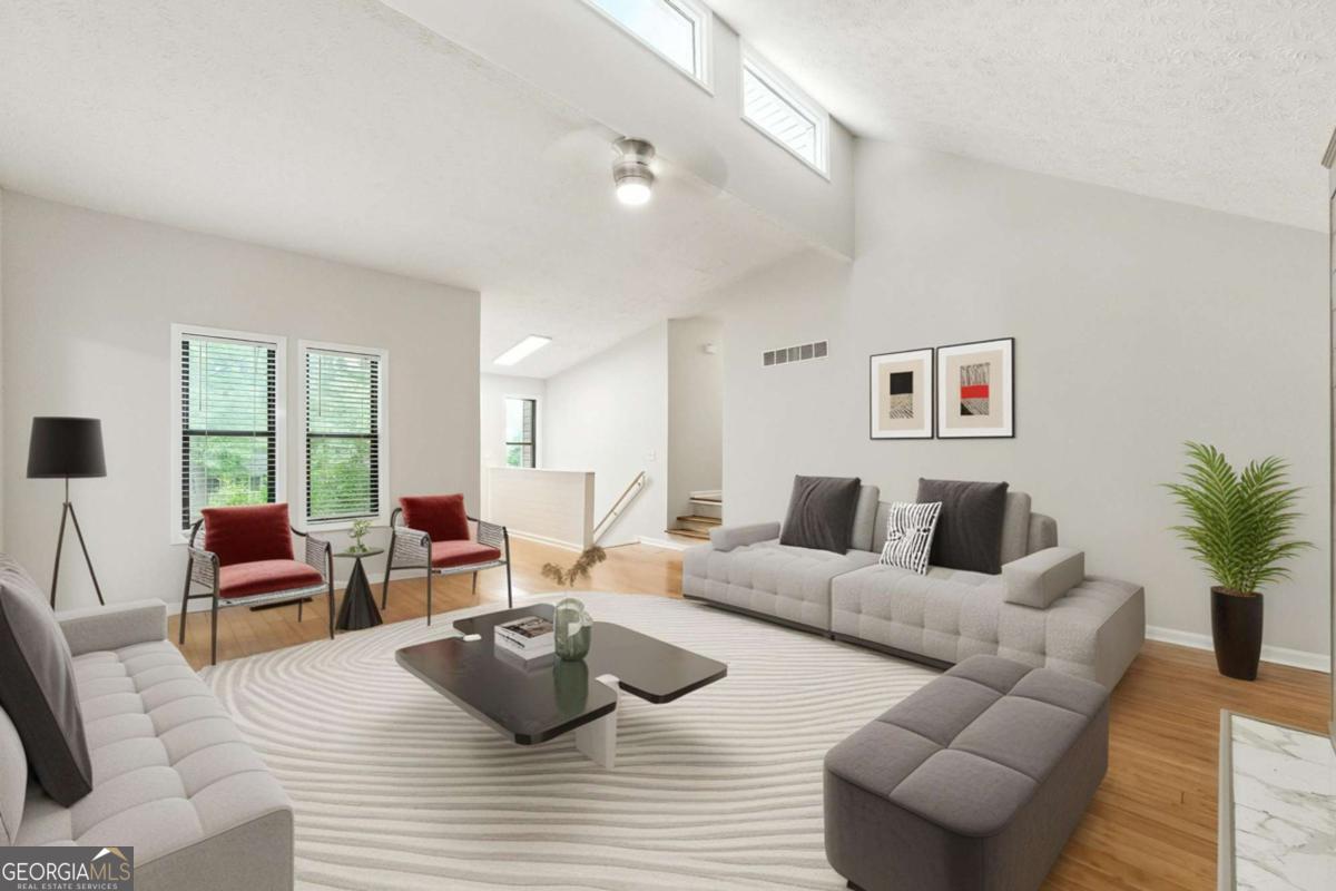 6649 SW Valley Hill DR