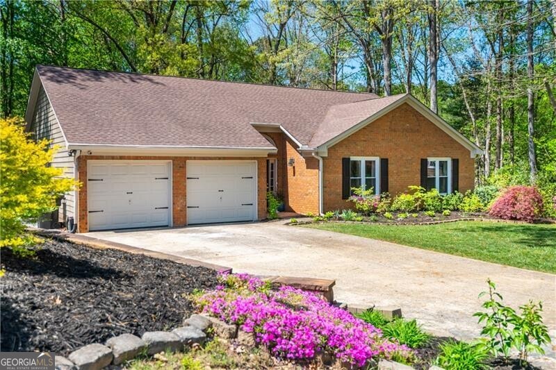 192 Wyndham Lakes CT NW