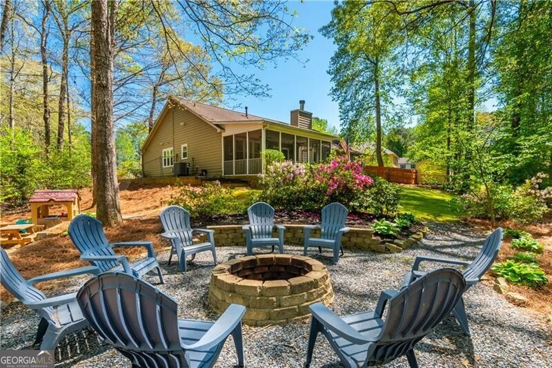 192 Wyndham Lakes CT NW