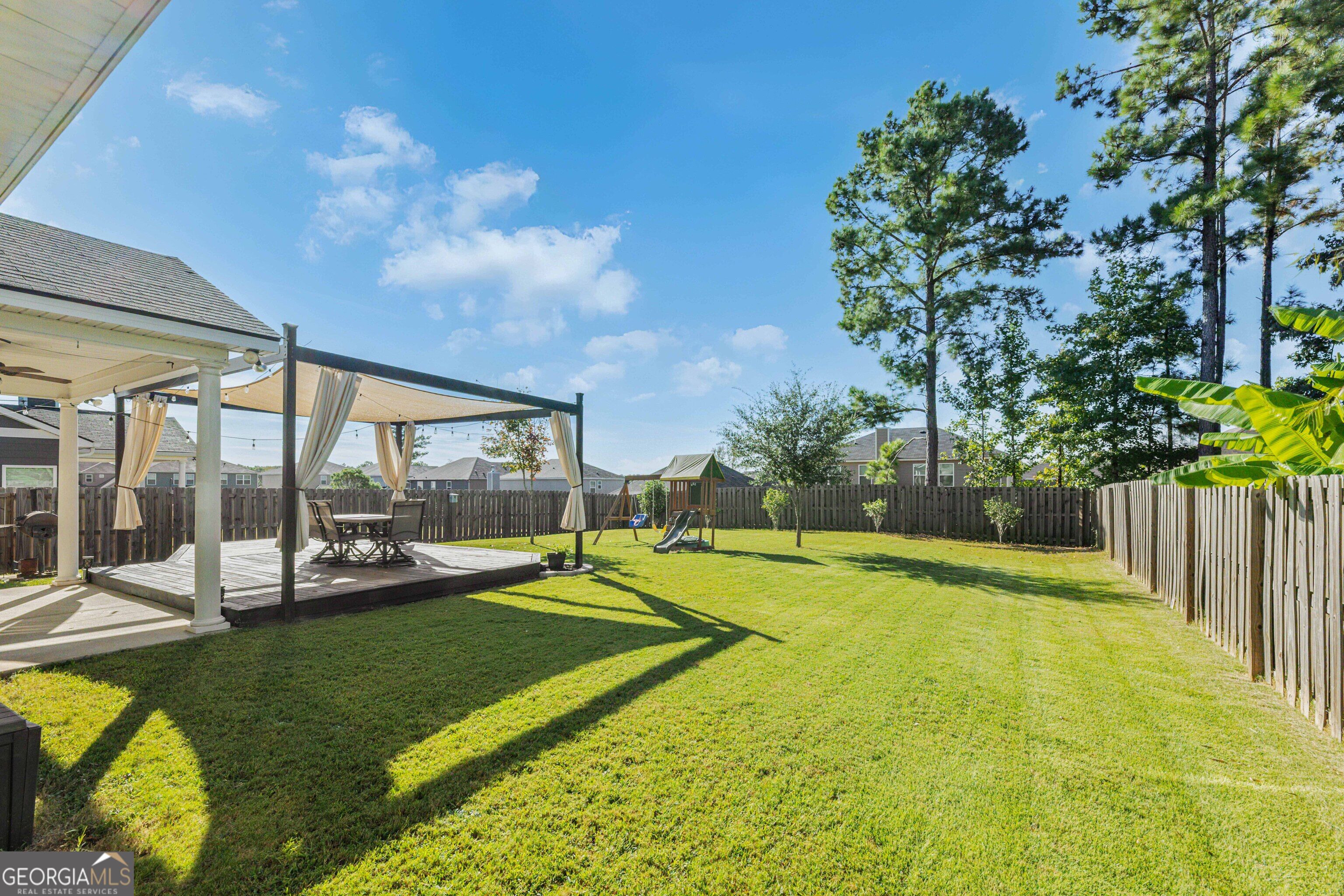 8082 Garrett Pines DR
