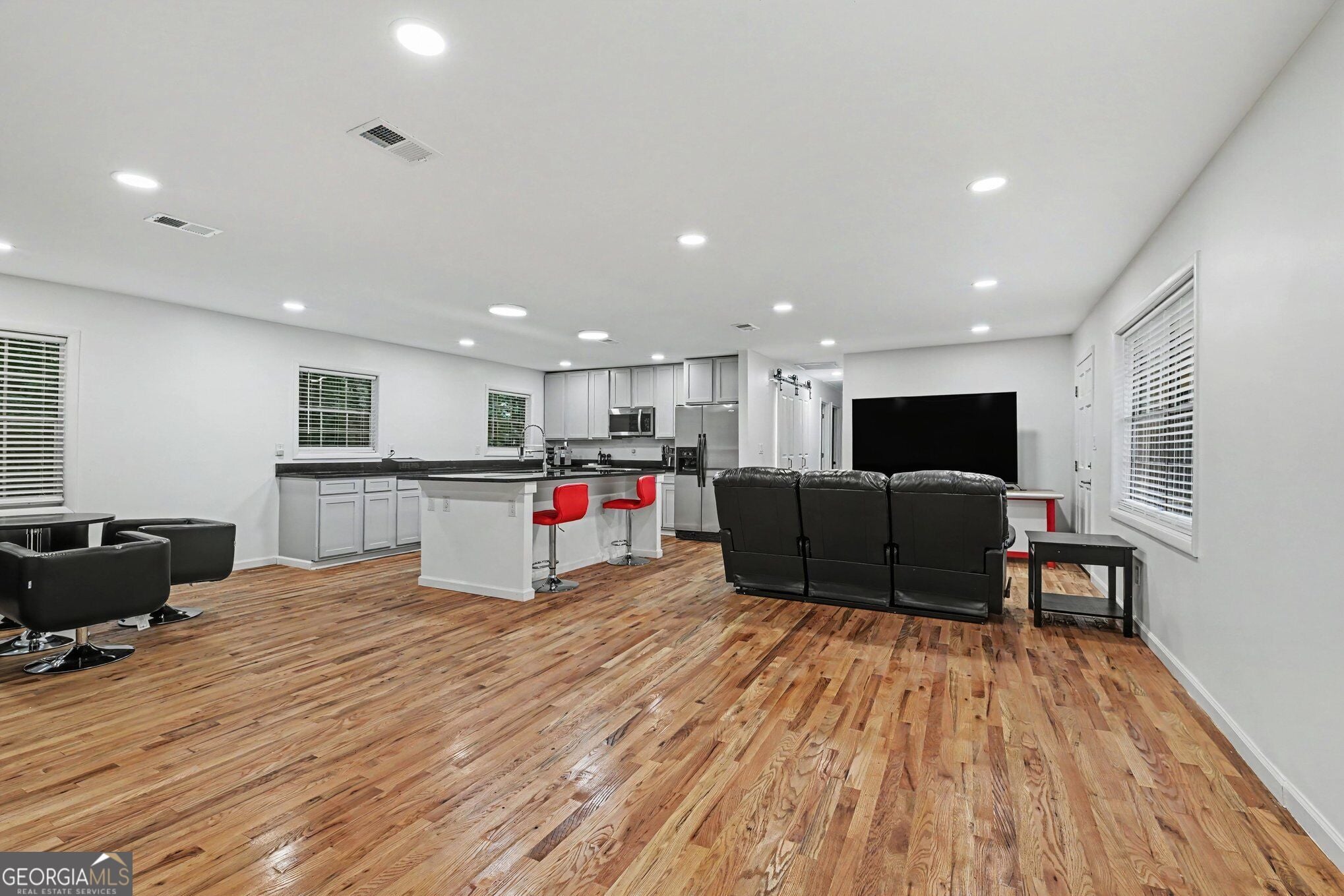 2216 Chestnut Log DR