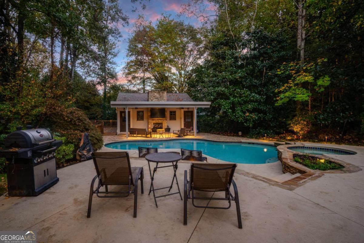Atlanta Country Club - Residential