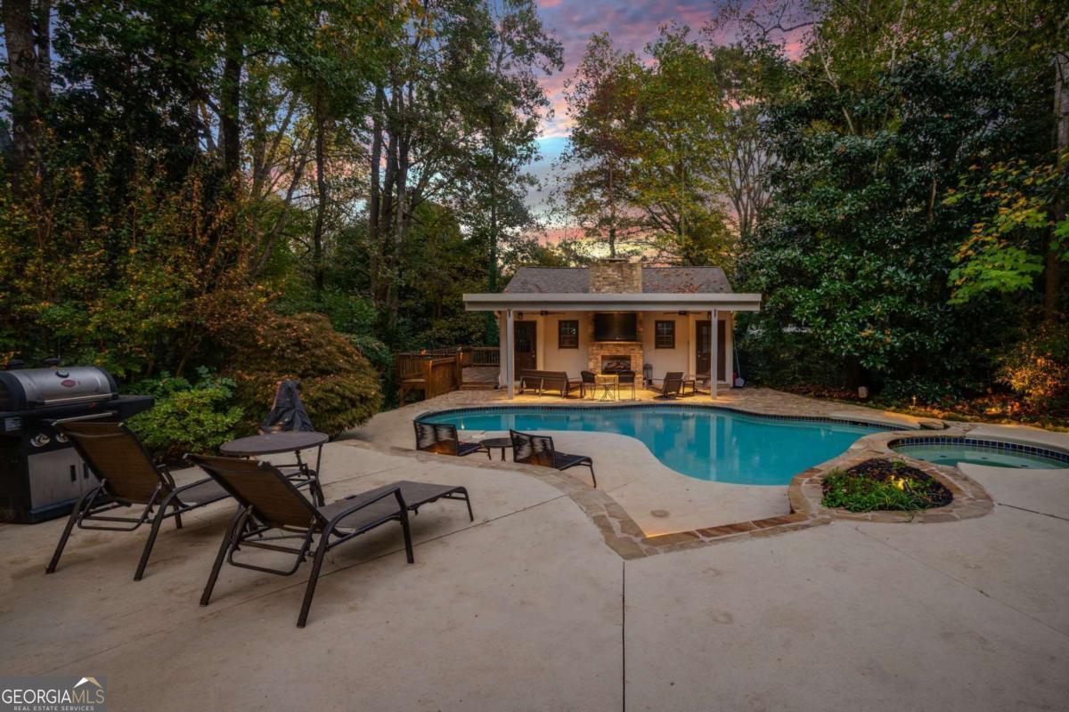 Atlanta Country Club - Residential