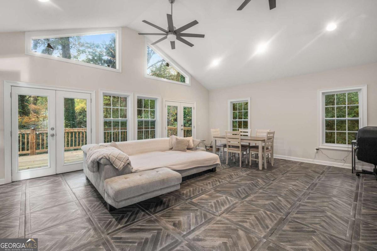Atlanta Country Club - Residential