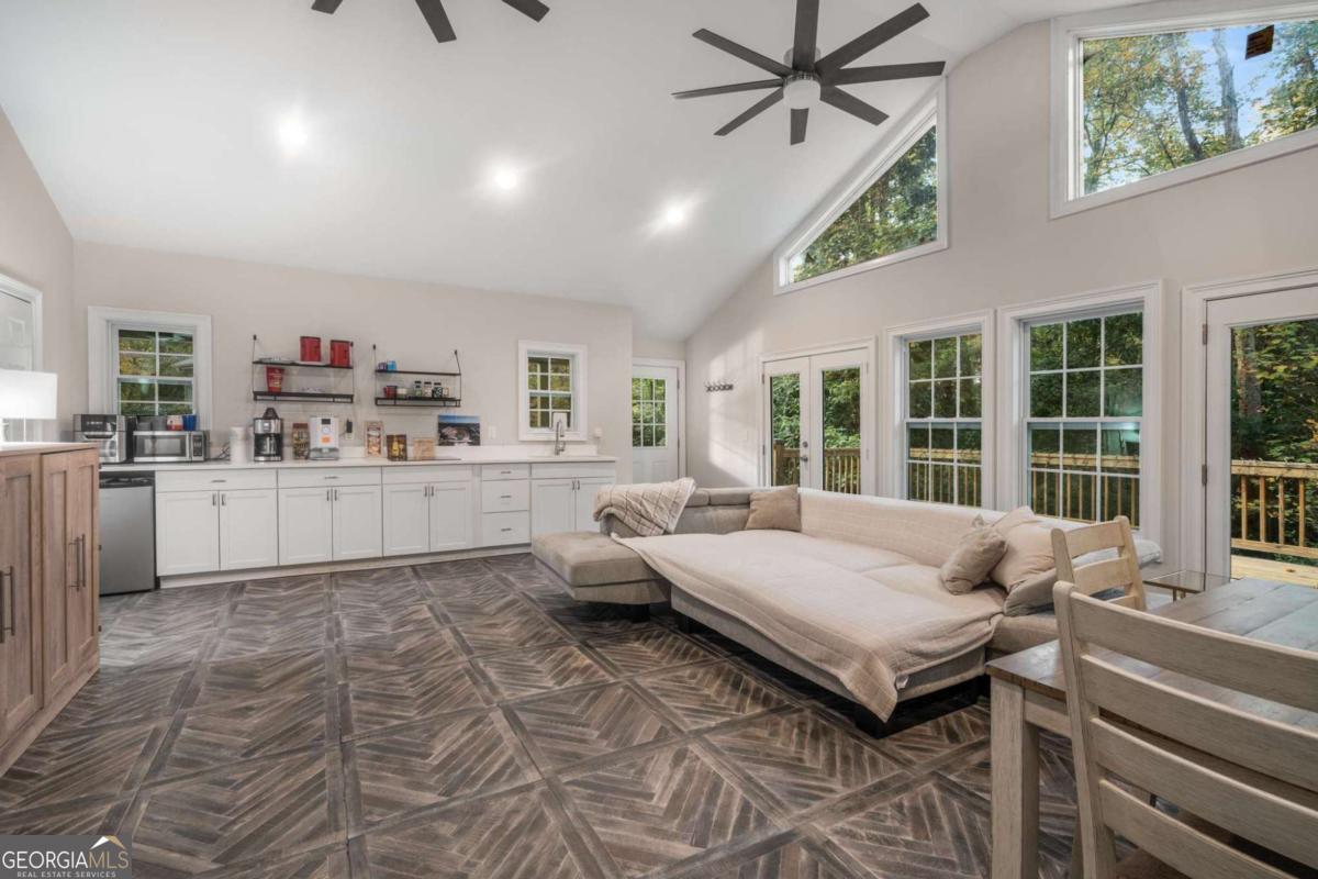 Atlanta Country Club - Residential