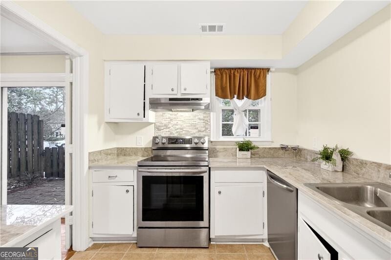 2761 Farmstead RD SE