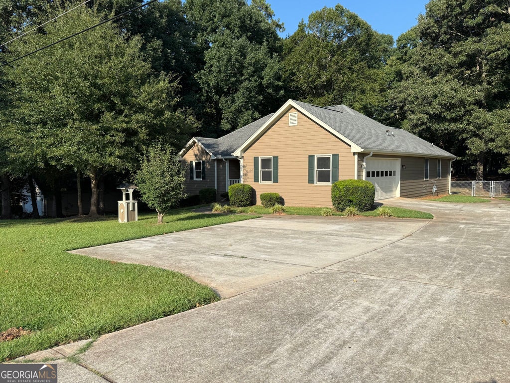 Photo of 330 Fox Meadow Drive, Covington, GA 30016 (MLS # 10840708)