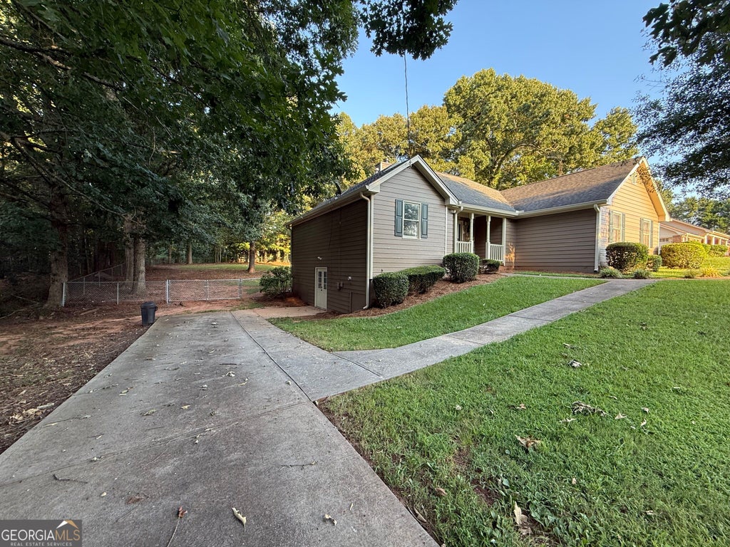 Photo of 330 Fox Meadow Drive, Covington, GA 30016 (MLS # 10840708)