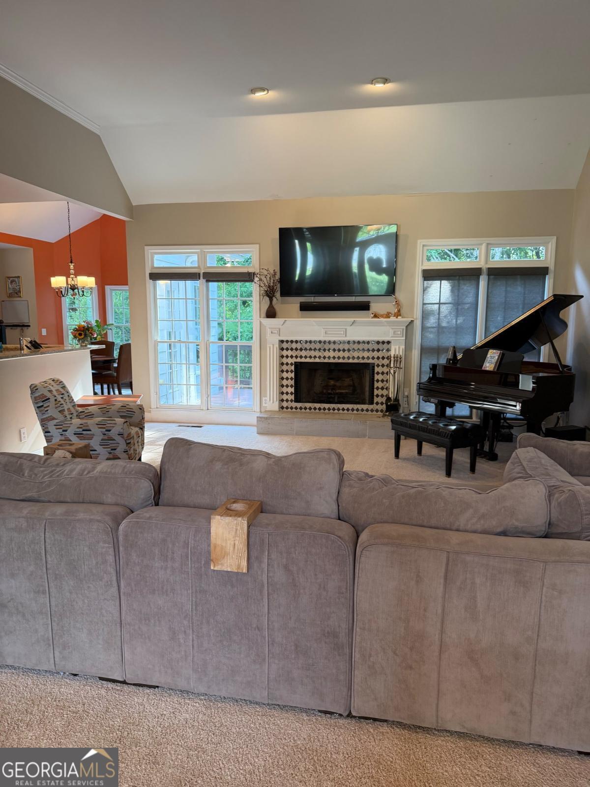 2652 Mayfield DR