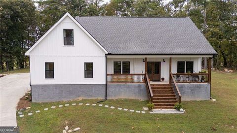 Photo of 205 Laurel Drive NE, Calhoun, GA 30701 (MLS # 10623550)