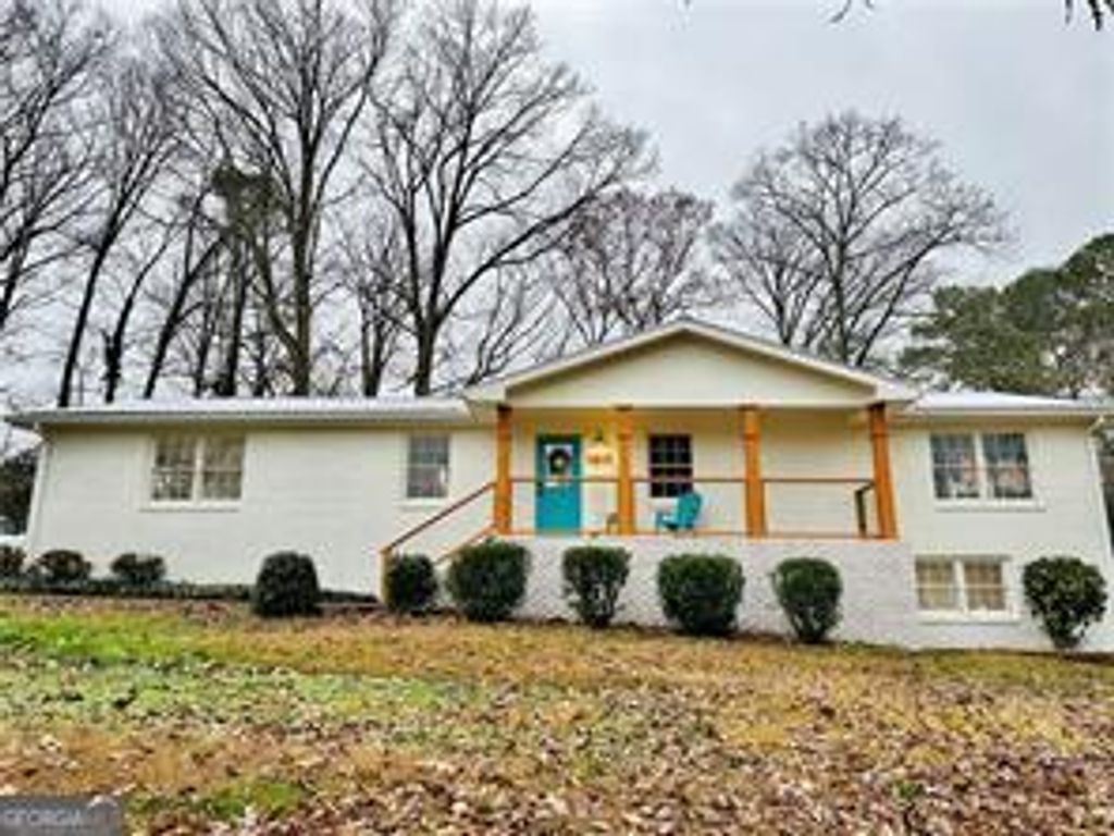 Photo of 1611 Carlton Avenue, Stone Mountain, GA 30087 (MLS # 10740968)