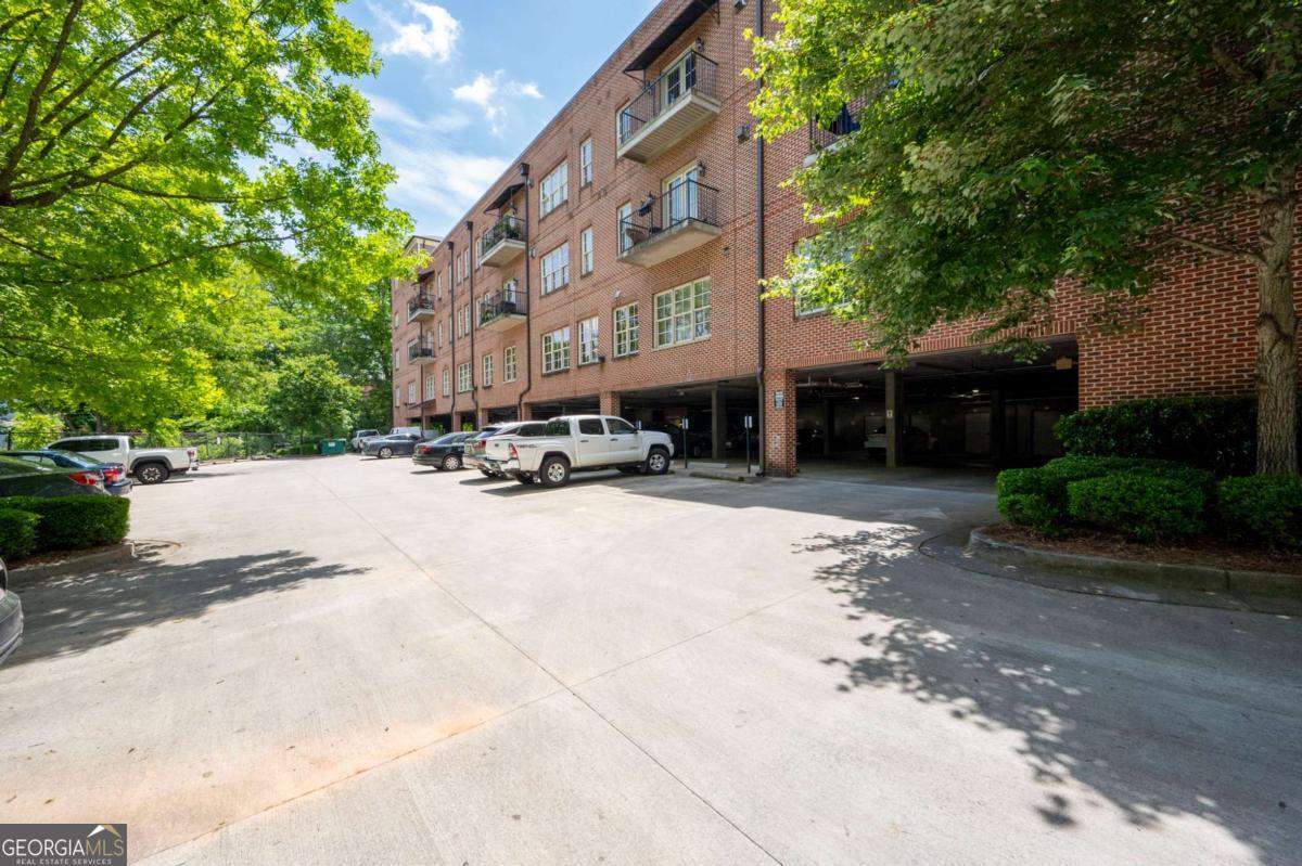 Washington Avenue Commons - Residential