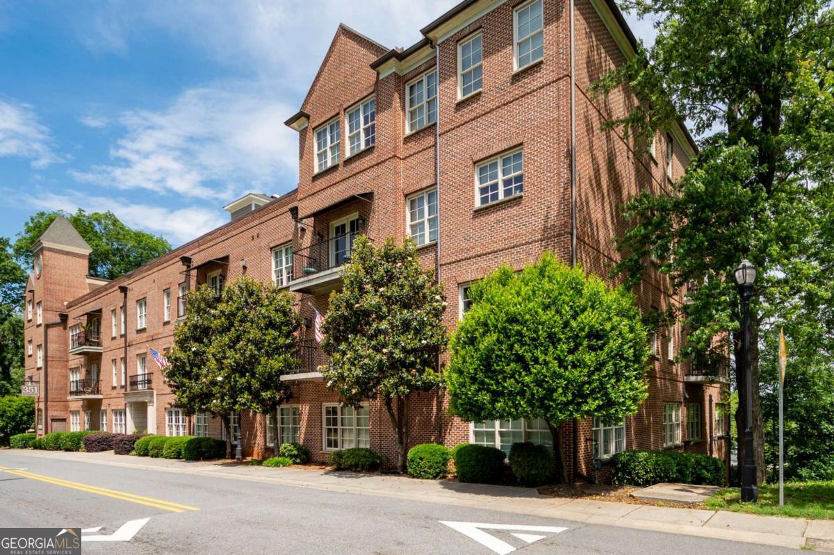 Washington Avenue Commons - Residential