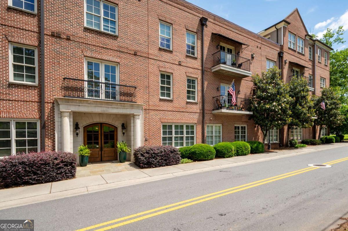 Washington Avenue Commons - Residential