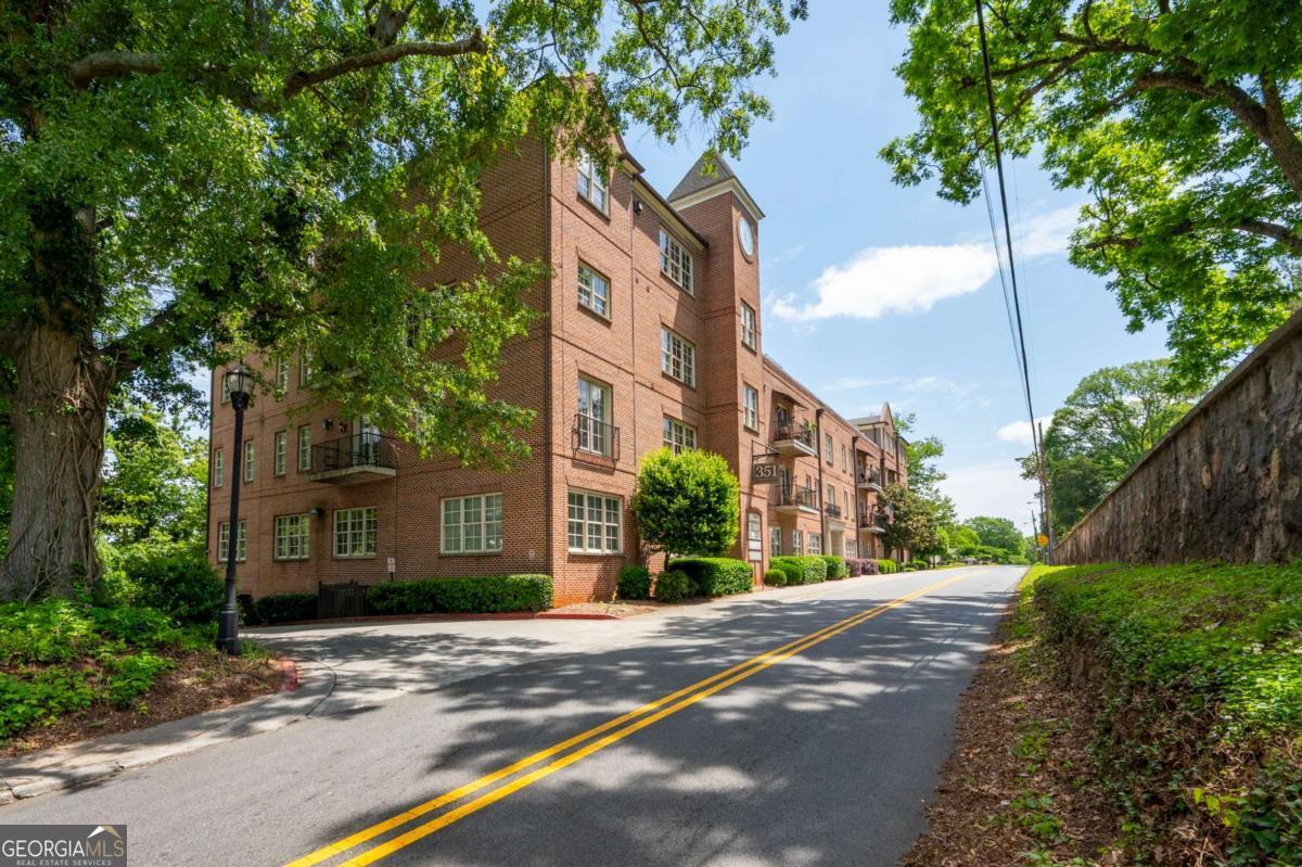 Washington Avenue Commons - Residential