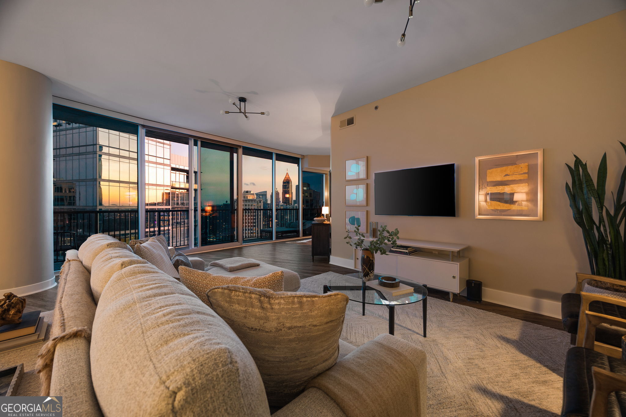 1080 Peachtree ST NE 3105