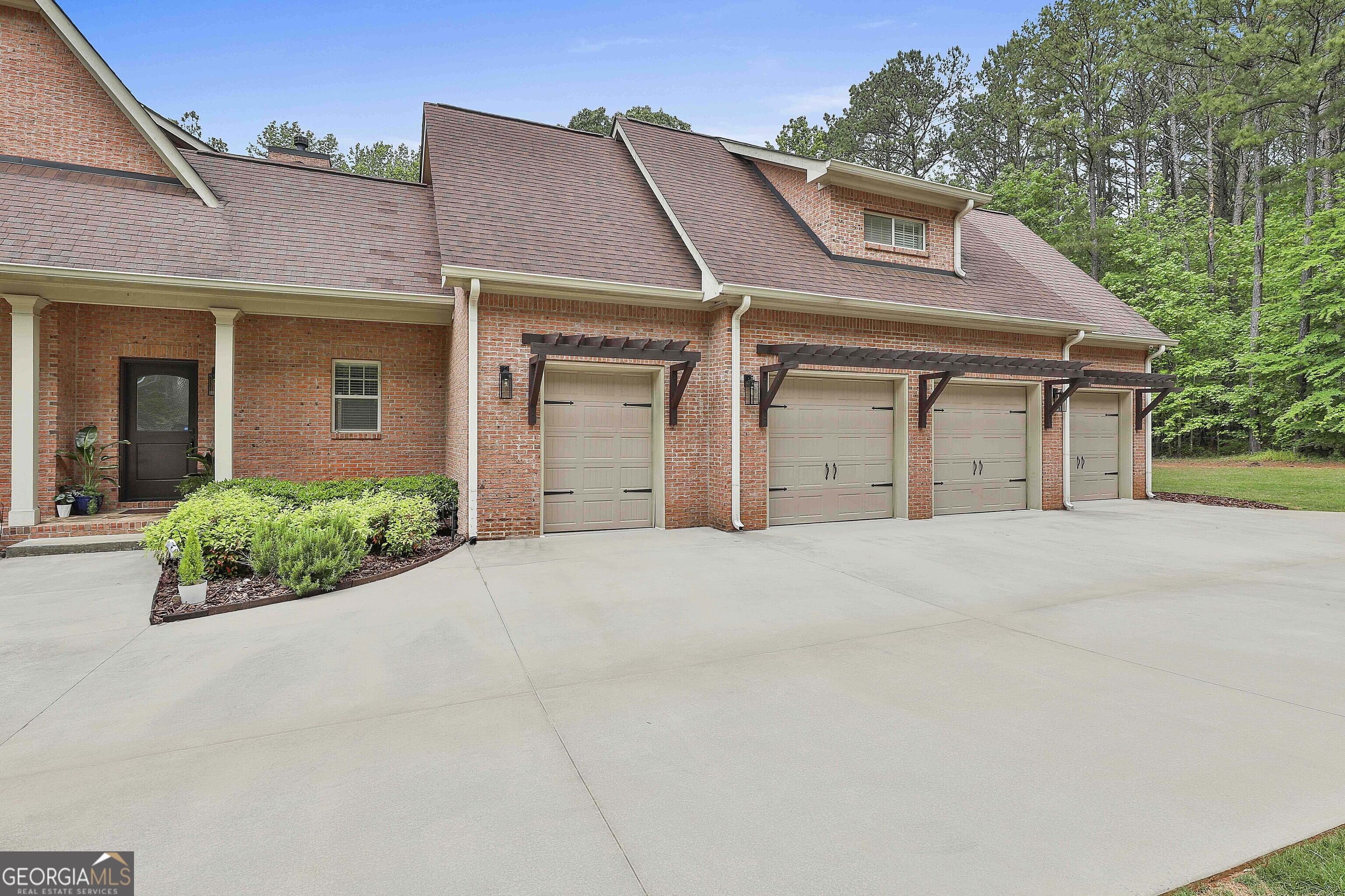 Sharpsburg, Georgia 30277, United States, 5 Bedrooms Bedrooms, ,5 BathroomsBathrooms,Residential,Active,138446