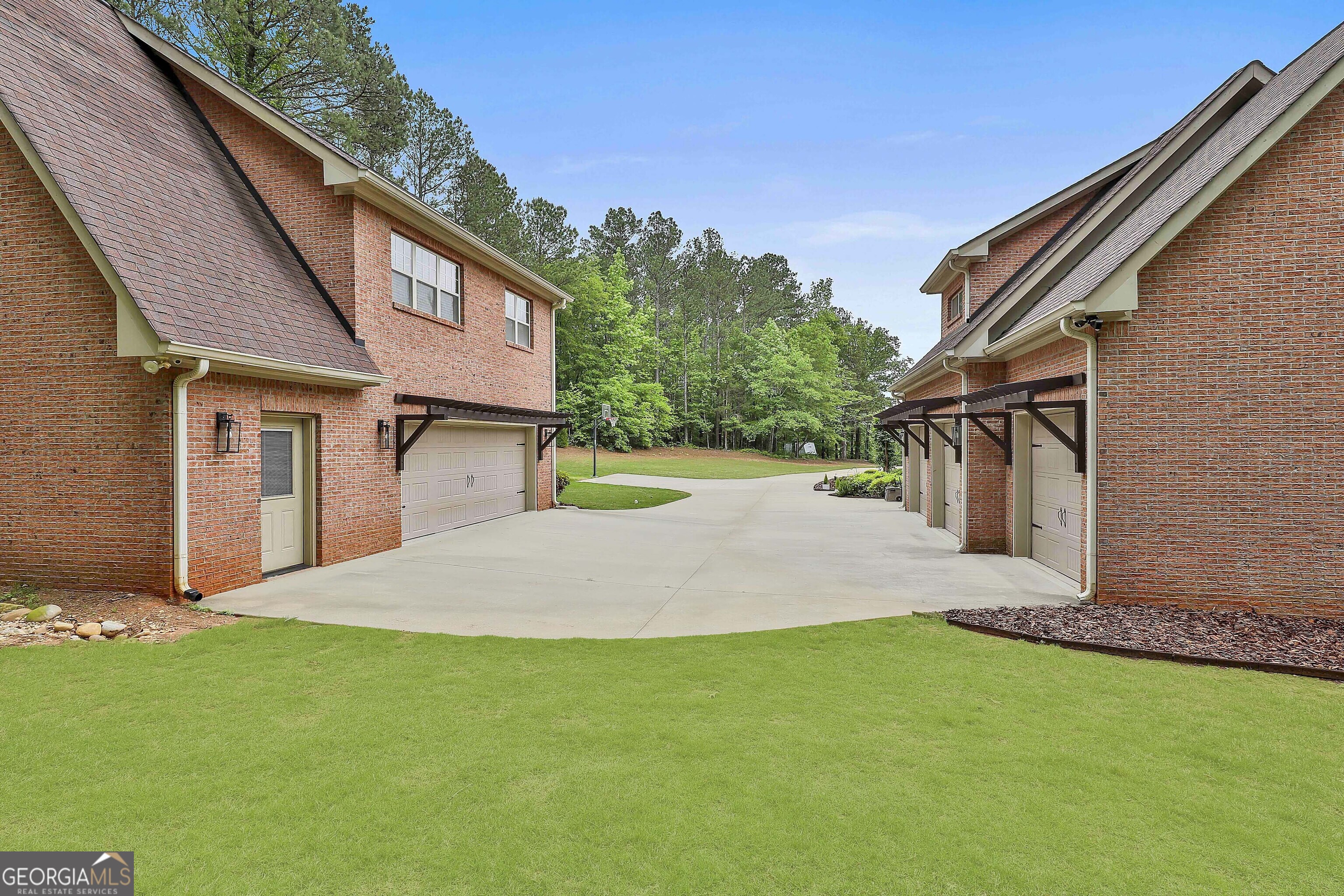 Sharpsburg, Georgia 30277, United States, 5 Bedrooms Bedrooms, ,5 BathroomsBathrooms,Residential,Active,138446