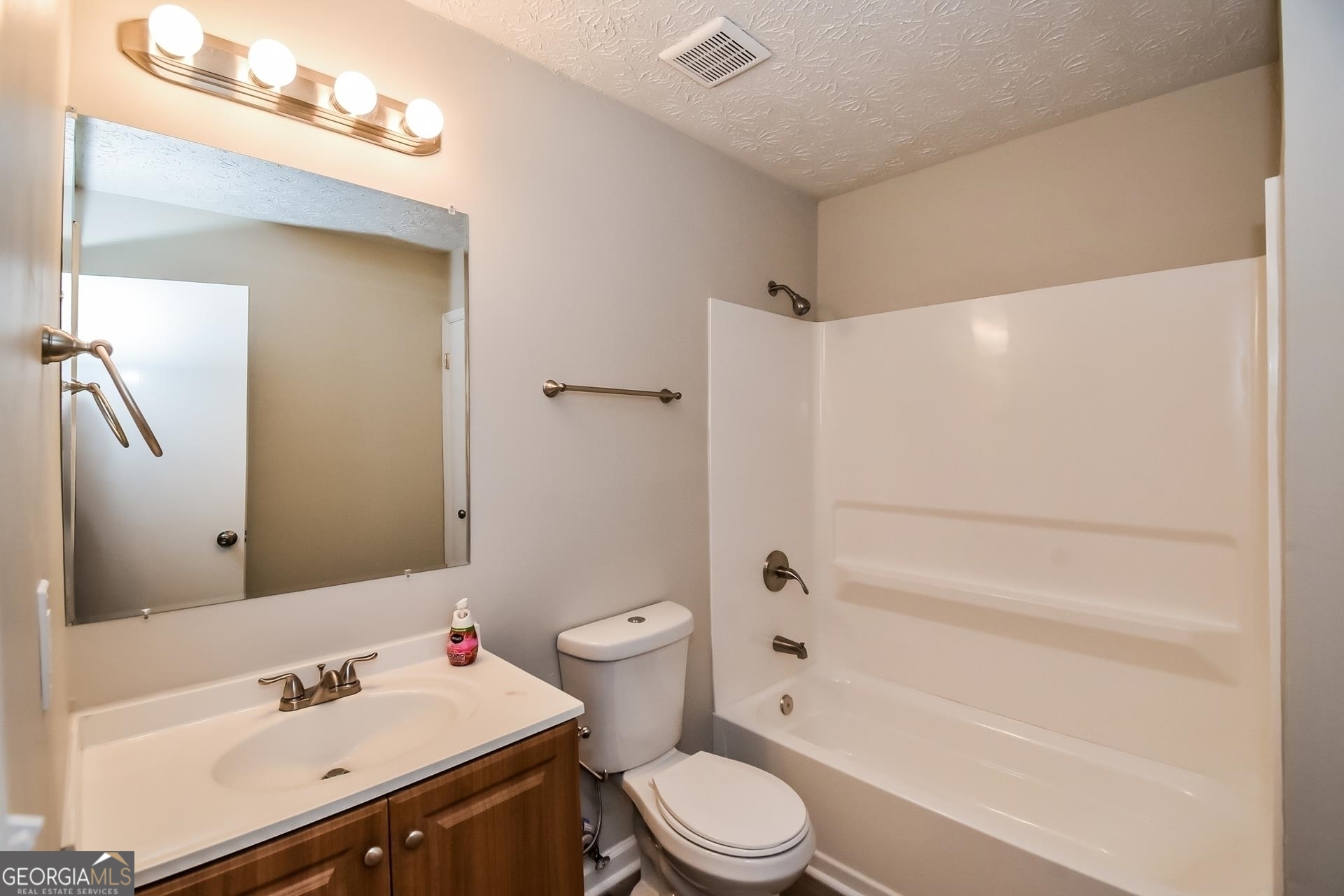 MARTINS BROOK - Residential Lease