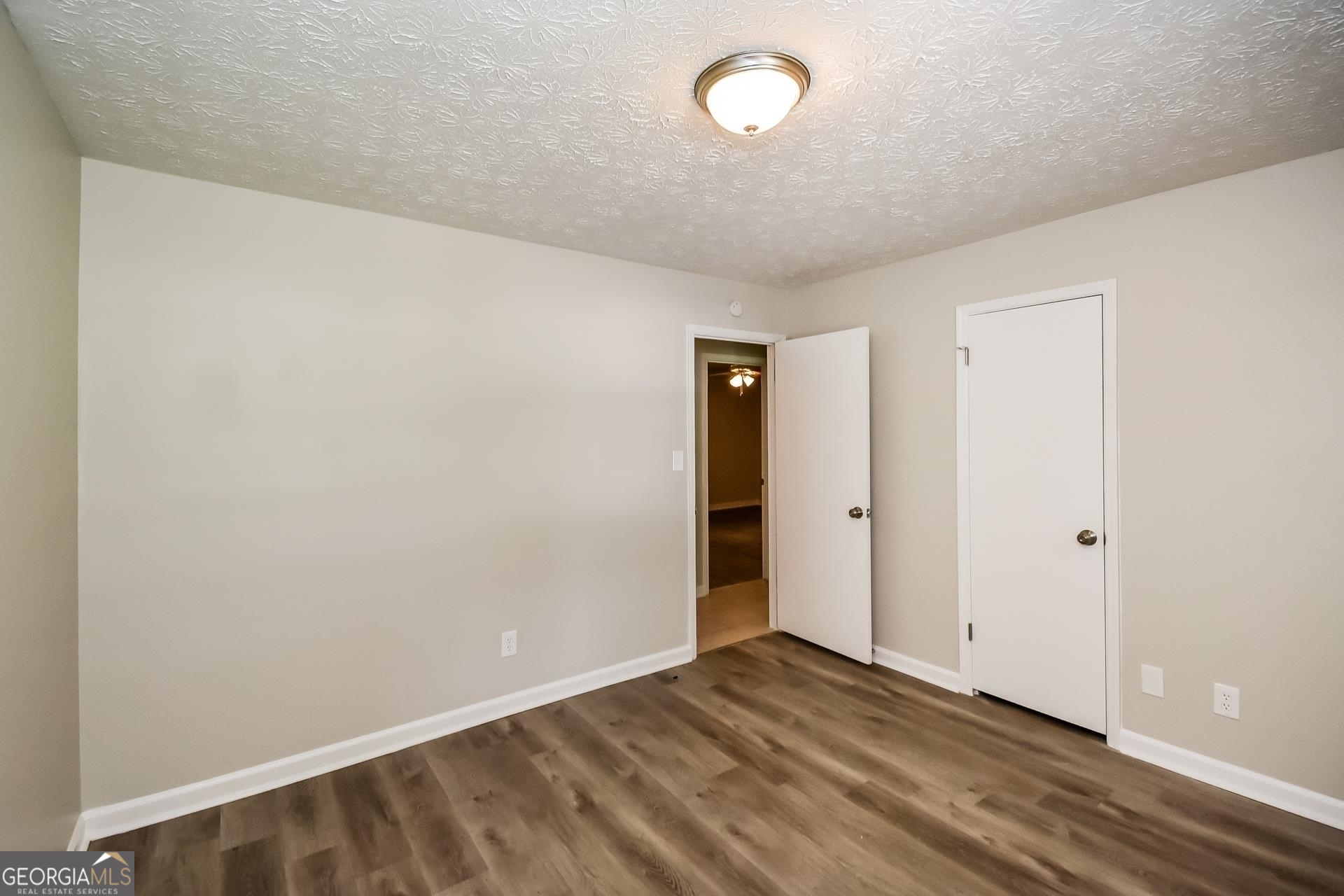 MARTINS BROOK - Residential Lease