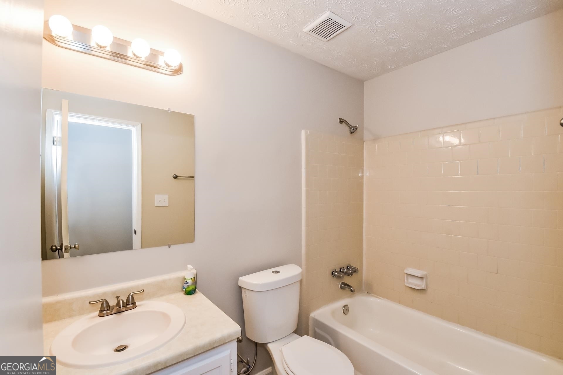 MARTINS BROOK - Residential Lease