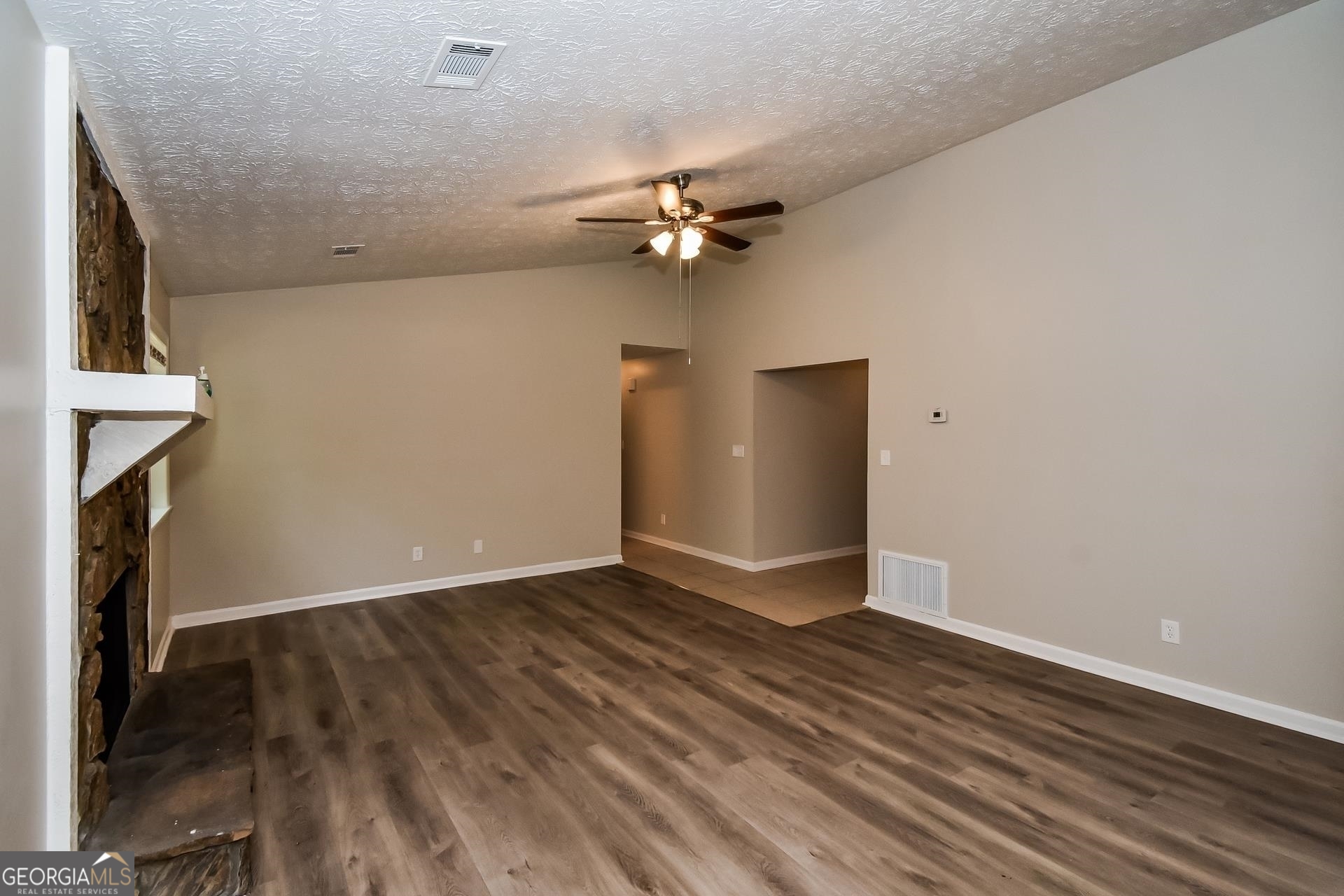 MARTINS BROOK - Residential Lease