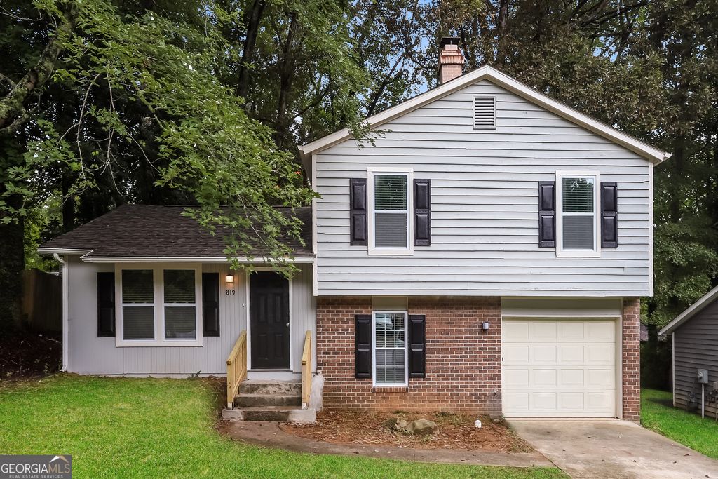 Photo of 819 Martin Road, Stone Mountain, GA 30088 (MLS # 10650205)