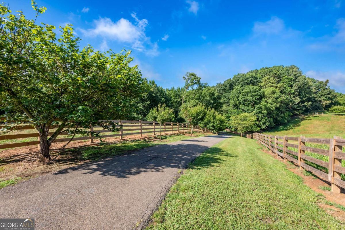 755 Harris RD